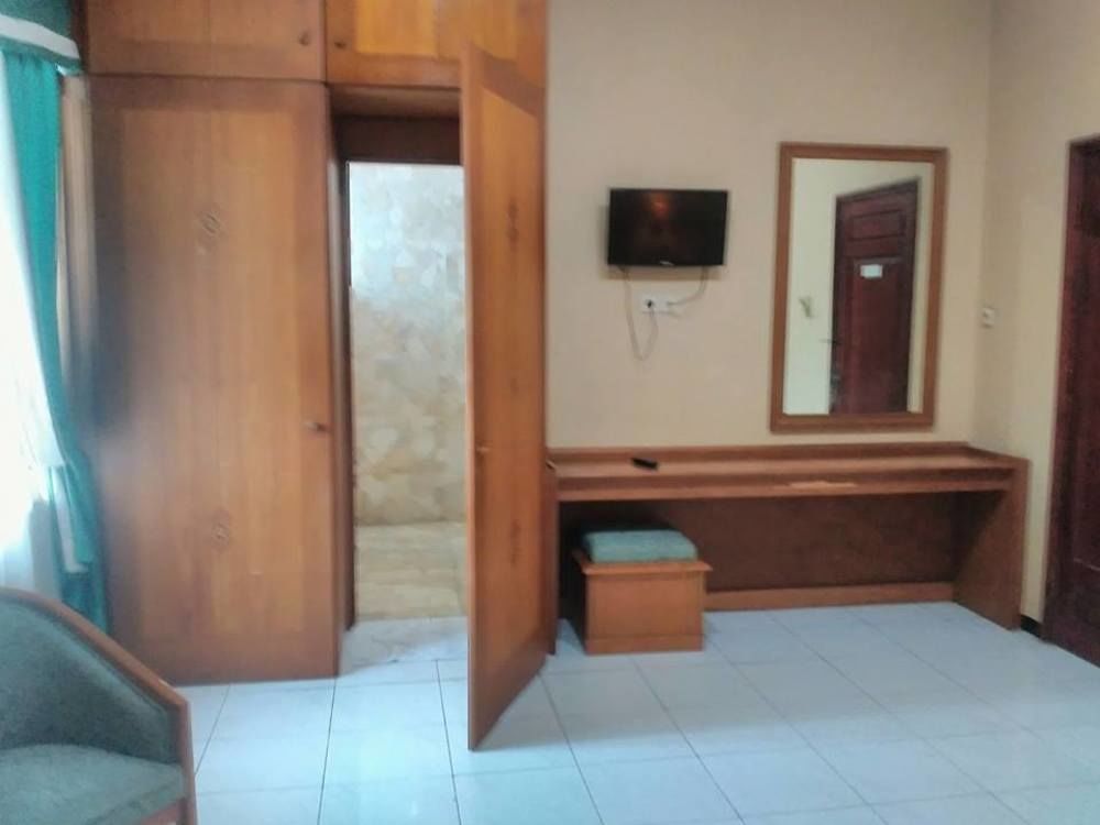 Hotel Istana Permata Juanda Sawotratap Esterno foto