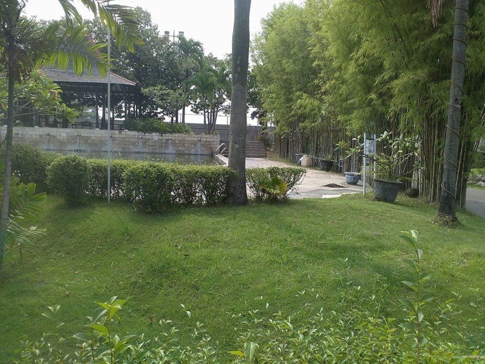 Hotel Istana Permata Juanda Sawotratap Esterno foto
