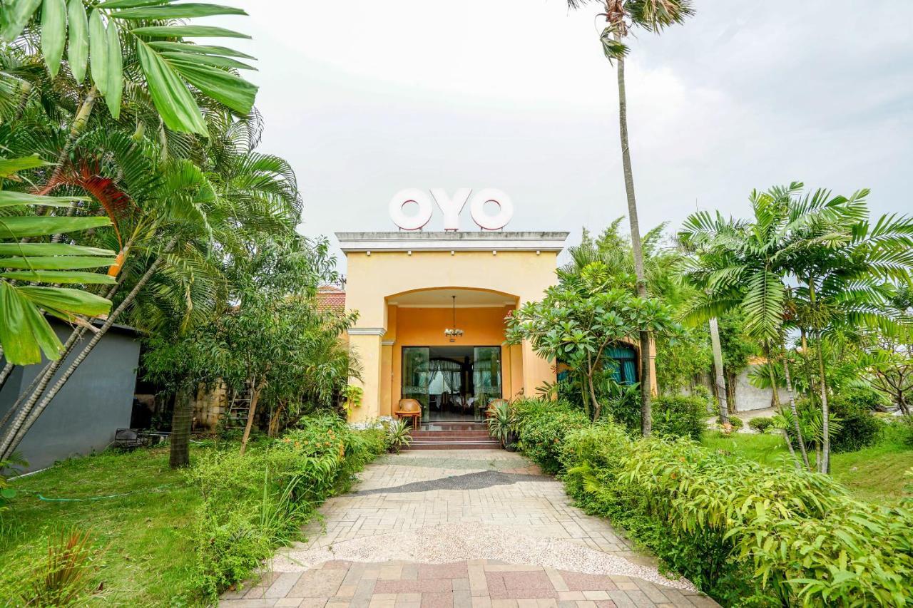 Hotel Istana Permata Juanda Sawotratap Esterno foto
